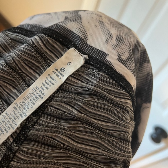 Lululemon Capri Legging 2010ish - Picture 5 of 7